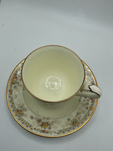 Load image into Gallery viewer, Tea cup and saucer